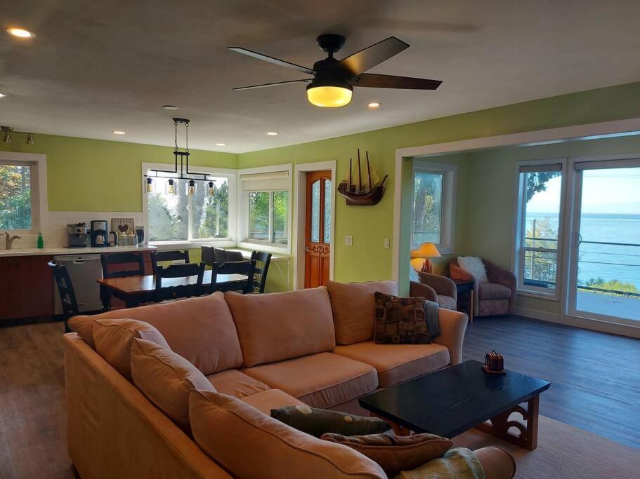 Relaxing 3Bdr 2Bth Home With Gorgeous View Sechelt Exterior photo
