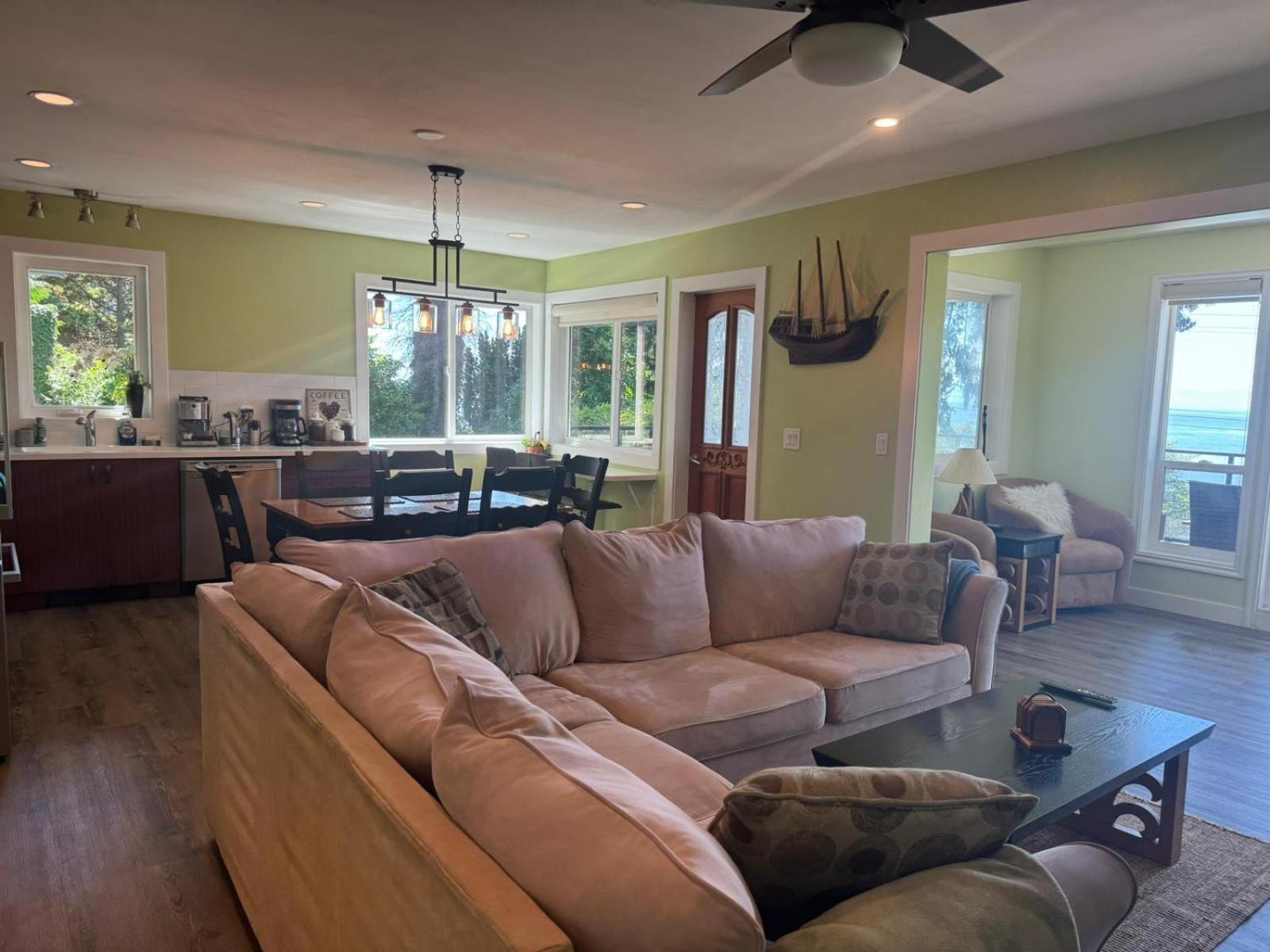 Relaxing 3Bdr 2Bth Home With Gorgeous View Sechelt Exterior photo